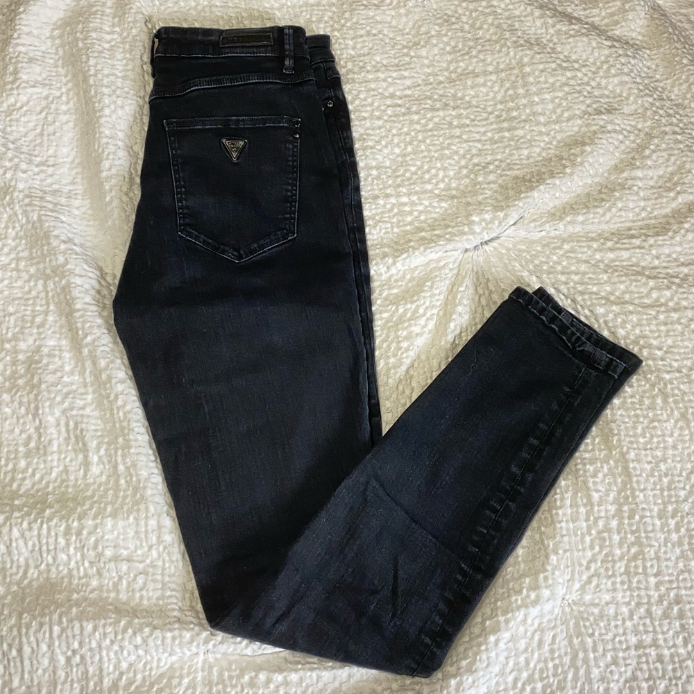 Guess 1981 High Rise Skinny Jean